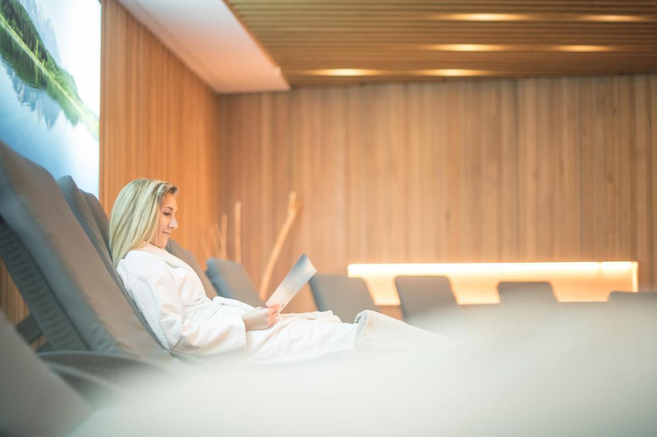 Das Salvator Iris Porsche Landhotel Фризах Екстериор снимка