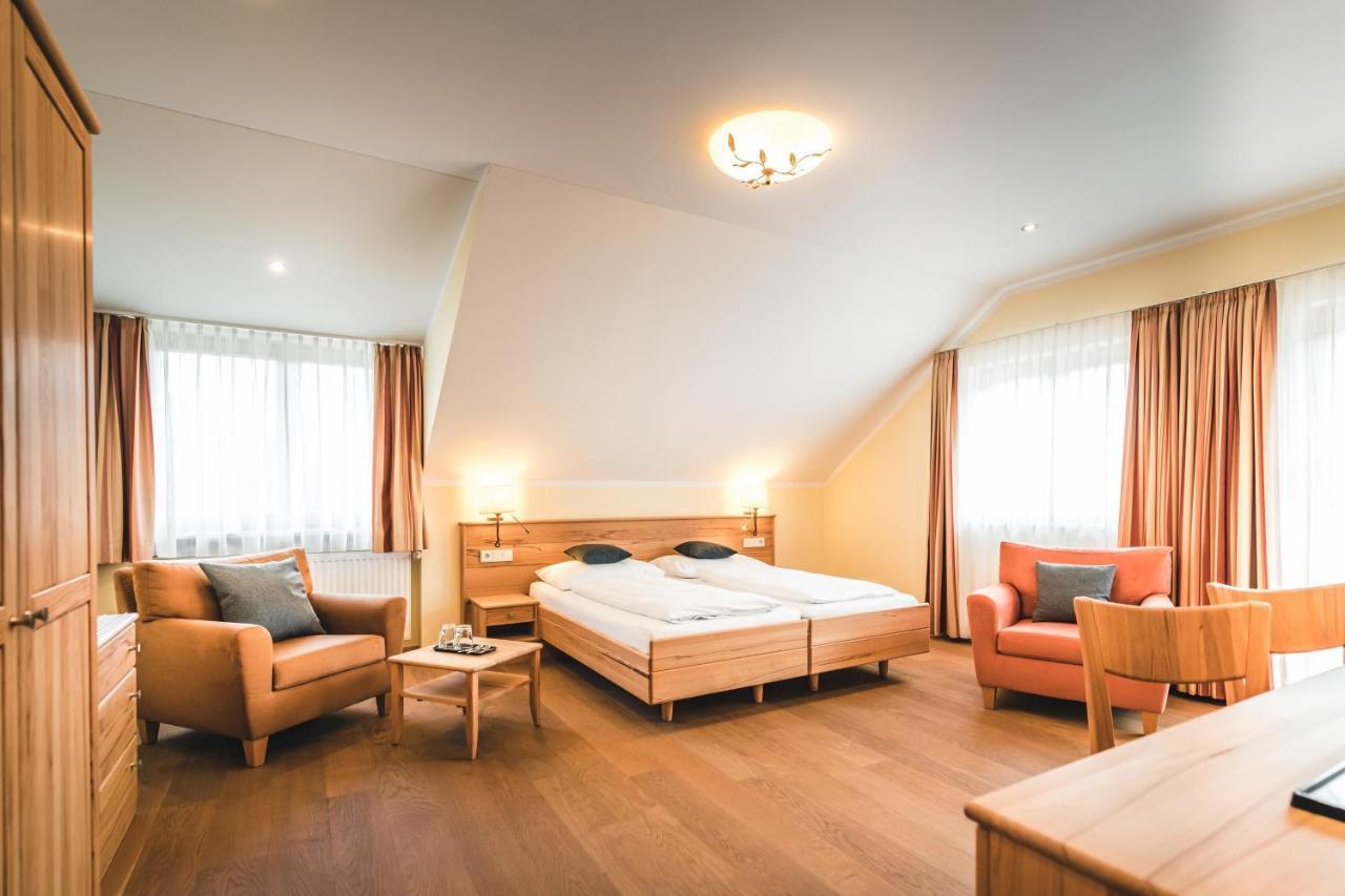 Das Salvator Iris Porsche Landhotel Фризах Екстериор снимка