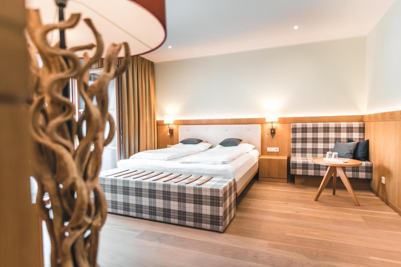 Das Salvator Iris Porsche Landhotel Фризах Екстериор снимка