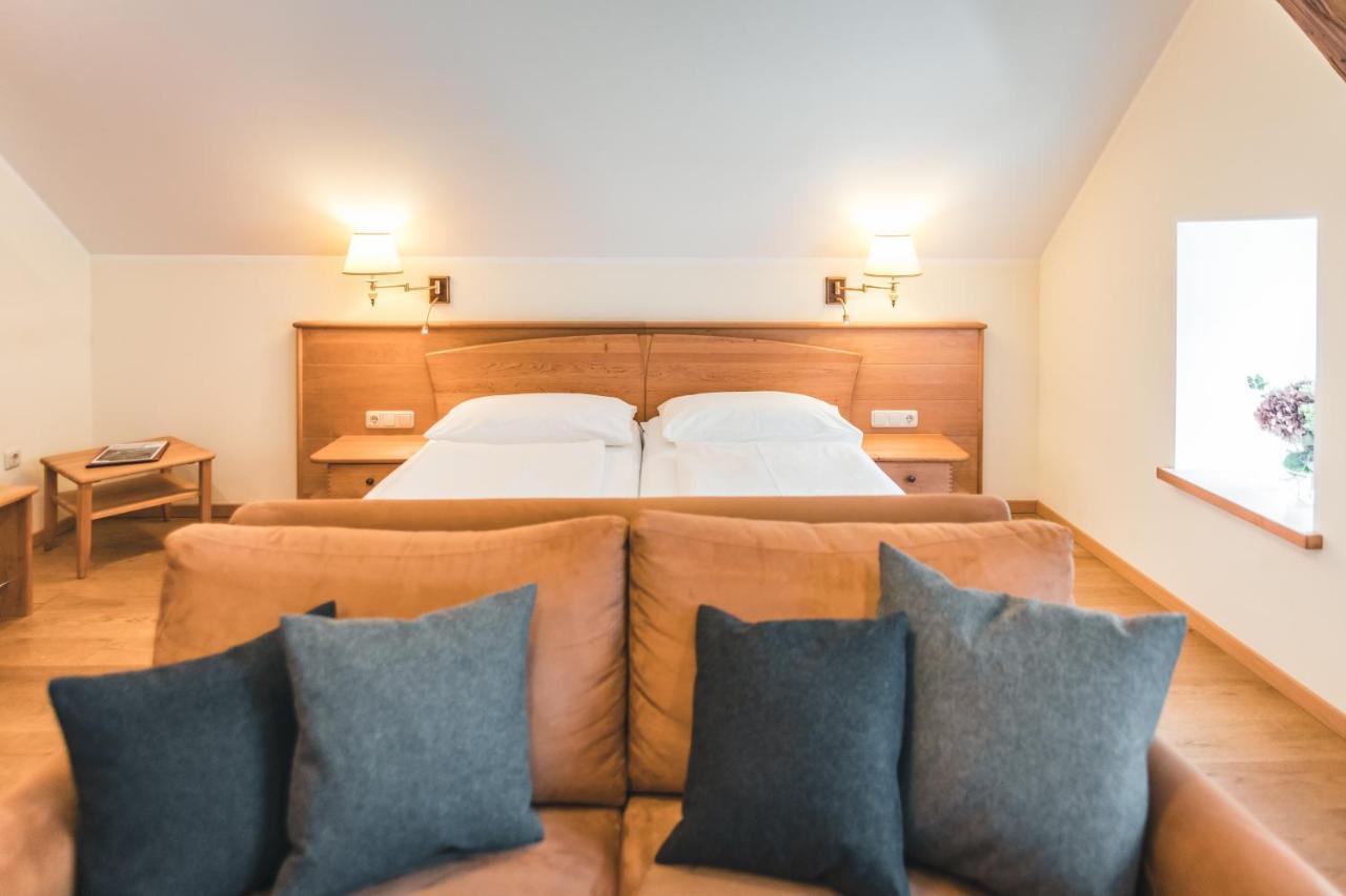 Das Salvator Iris Porsche Landhotel Фризах Екстериор снимка