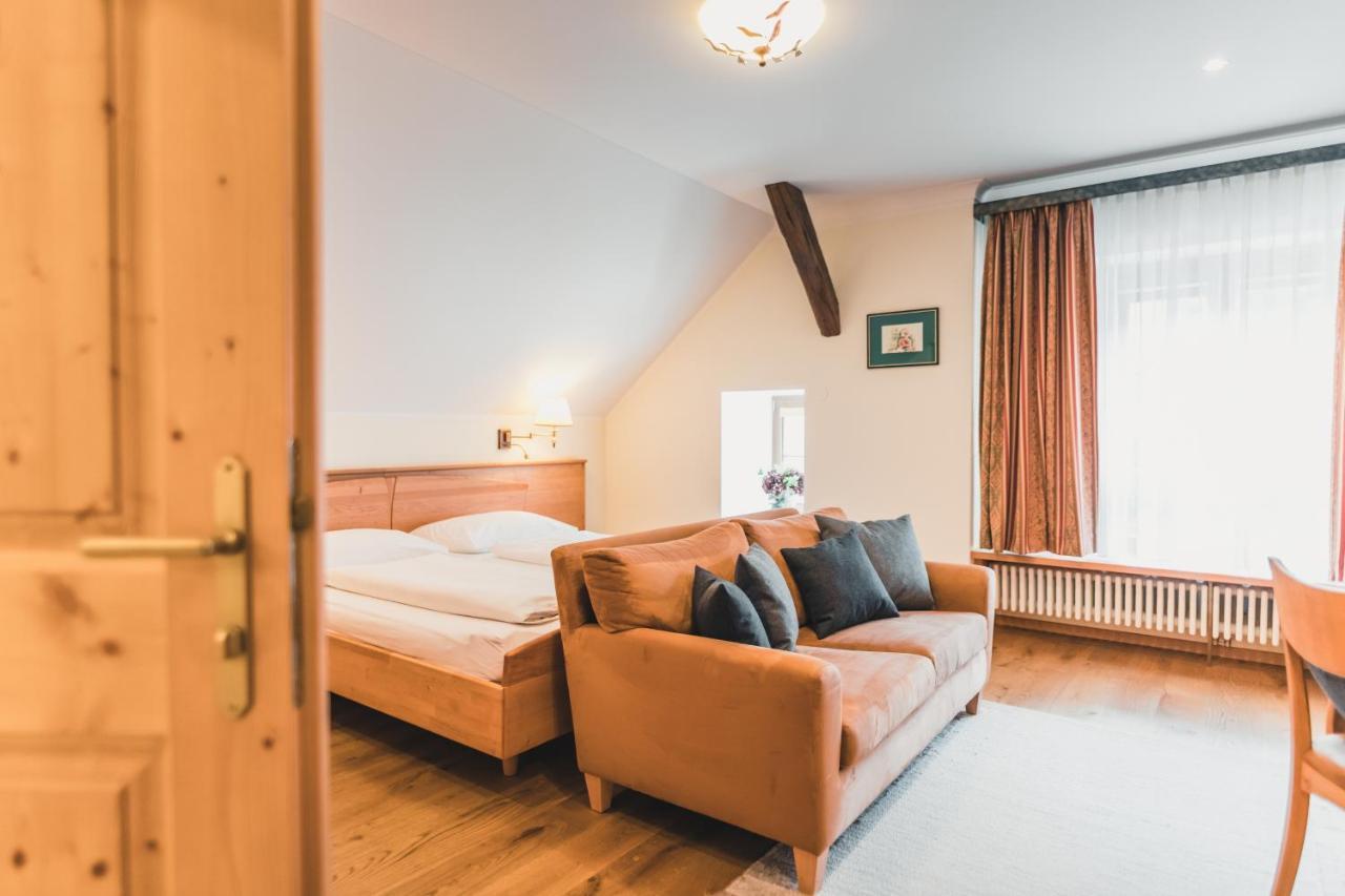Das Salvator Iris Porsche Landhotel Фризах Екстериор снимка